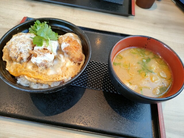 かつ庵 戸塚平戸店>