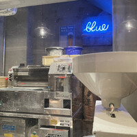 自家製粉石臼挽きうどん 青空blue 本店 - 