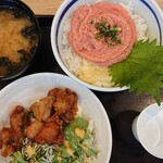 Tsukiji Shokudou Genchan - ネギトロ丼と鶏の唐揚げセット ¥1,100