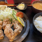 Oshokujidokoro Funari - 鳥の唐揚げ定食  1045円