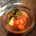 昇家 - キムチ盛り合わせ