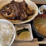 魚幸 - ◆ランチ煮魚定食(鯛かぶと)
            1,100円税込