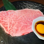 Wagyuu Yakiniku Ichidai - 大判ロース(特製卵黄タレ)