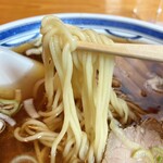 志のぶ支店 - 麺のアップ