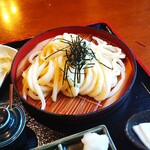 手打ちうどん 自遊席 - 季節の天ぷら盛り合わせ ざるうどん (冷)