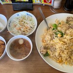 中國麺飯食堂 祥龍房 - チャーシューレタスゴロゴロ炒飯セット880円