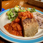 イリヤプラスカフェ - ●ミートローフ＆玄米・赤米入りごはん
