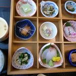 日本料理 松江 和らく - お昼のおまかせ弁当