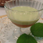 ラ・ロゼット - 5月　冷製ソラ豆のスープ（コンソメのジュレと二層仕立て）