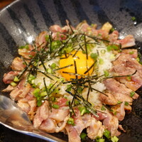 串揚げとワイン Ohana 北浜店  - 地鶏のたたき丼