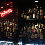 ショットバーコルトレーン - BGMはコルトレーン。あたたかいジャズサウンドがゆったりとした空間を演出してくれています