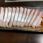 魚力 - 料理写真:ぶり刺身。