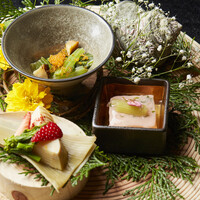 佐保川コース　先付・前菜・椀物・造里・焼物・雲丹しゃぶしゃぶ・御飯替わり・水物 全８品
