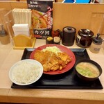 Katsuya - ロースカツ・から揚げ定食869円