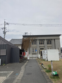 Ikkyuuken - コンクリートの味のある建物が目印。