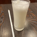 ロビンズインドキッチン - なんかサービスのラッシーまで謎にウマかったんだけど。