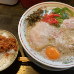 ラーメン のんぶー - ビジュアルも味塩梅も良し！