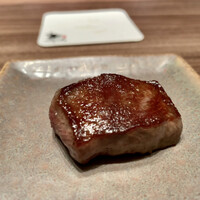 焼肉うしごろ 銀座店 - 究極の黒タン厚切り