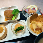 Bisutoro Fujiyoshi - メインはハンバーグとカルパッチョ