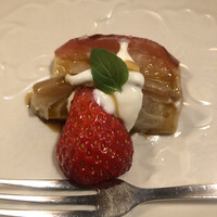 土佐料理 祢保希 銀座店 - 焼き林檎 黒蜜ヨーグルト添え