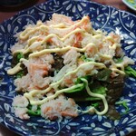 大衆酒場 まるちゃん - カニ身たっぷりサラダ　　1100円