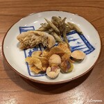 千陽 - 甘鯛の鱗揚げ､鰙の素揚げ､銀杏焼に里芋のチップス
