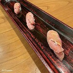 千陽 - 大間産 天然本鮪の大トロのにぎり