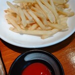 鯉幟 - 何故かフライドポテトを