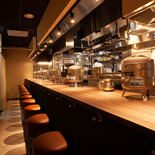 背脂中華そばと餃子 福鳳_1