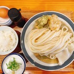 手打ちうどん 上を向いて - 