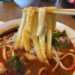 豊味楼 - 麻辣刀削麺