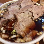 りきどう - 焙煎二色つけチャーシュー
      トッピング_凄平麺+ねぎ