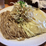 りきどう - 焙煎二色つけチャーシュー
      トッピング_凄平麺+ねぎ