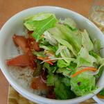 小さな食堂 ヒロ - マグロサラダ丼 ※角度を変えて(2022.12.08)