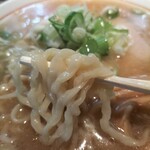 弥惣吉 - 鶏がらは太縮れ麺