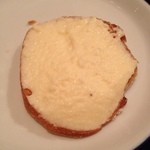 ケイブ バー - お通しはホタテのムース