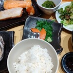 魚とワインはなたれThe Fishand Oysters - 