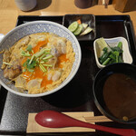 焼鳥 神保町とり瑛 - 親子丼850円