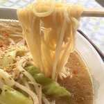 中華そば志のぶ支店 - 自家製の麺