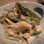 デリチカ - オクラと鶏の胸肉のマヨネーズとカレー風味