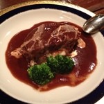 ケイブ バー - 牛ホホ肉の煮込