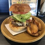 Burger&guzzery GRILLB's - アボカドベーコンチーズバーガー