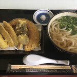 ななしのうどん - あごだしうどん(太麺)500円＋野菜天350円