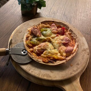 披萨和炸鸡!丰富的食物菜单!