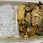 梟 - 料理写真:からあげ弁当　700円（12／4価格）