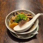 呑兵衛 YRP野比店 - お通しの煮込み！板長のステージ開演！