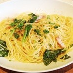 Bistro flat - ('13/5)ベーコンと小松菜、スナップエンドウのクリームソース