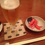 日本酒と肴と卵 猫と卵 - 付き出しはタコさんウインナー。懐かしい♪