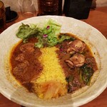 SPICY CURRY 魯珈 - 牡蠣と春菊のカレー＆ラムカレー