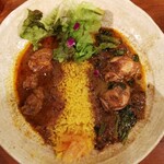 SPICY CURRY 魯珈 - 牡蠣と春菊のカレー＆ラムカレー